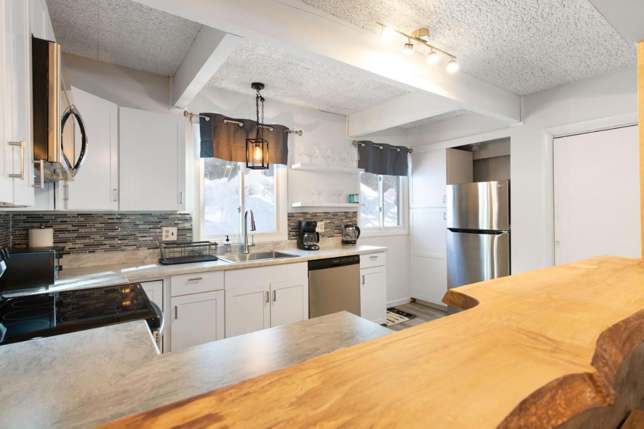Vermont Getaway! Newly Renovated! Stratton Valley Bagian luar foto