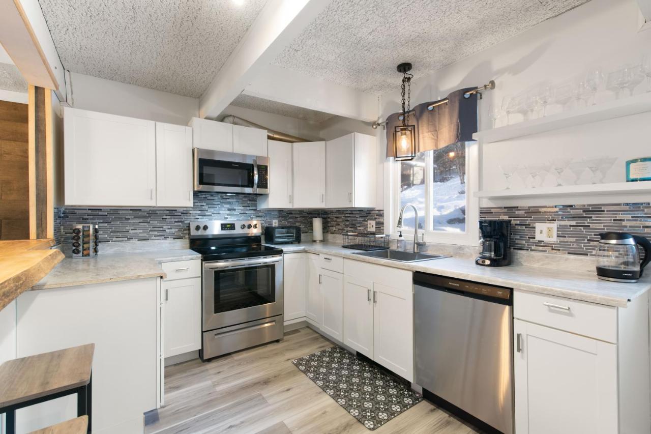 Vermont Getaway! Newly Renovated! Stratton Valley Bagian luar foto