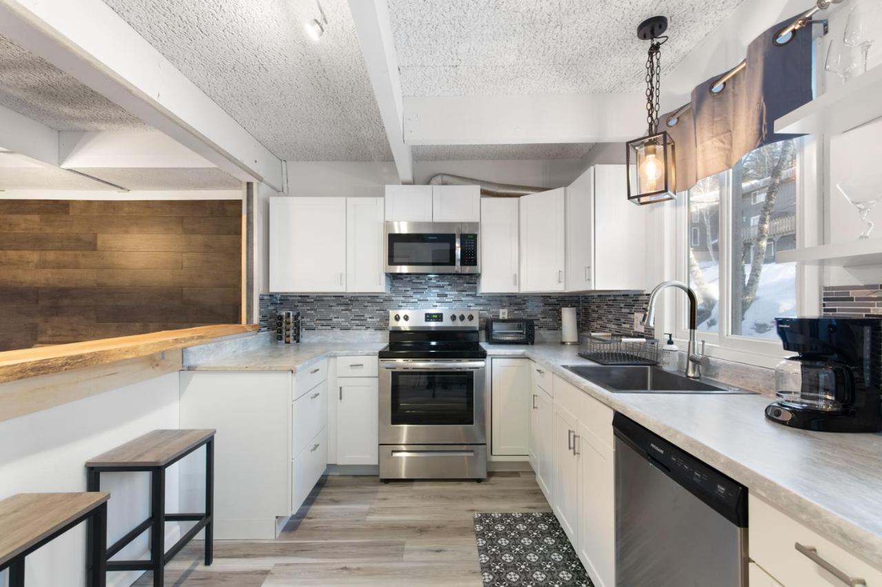 Vermont Getaway! Newly Renovated! Stratton Valley Bagian luar foto